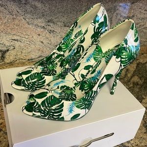 Aldo Green Leaf Print Heels